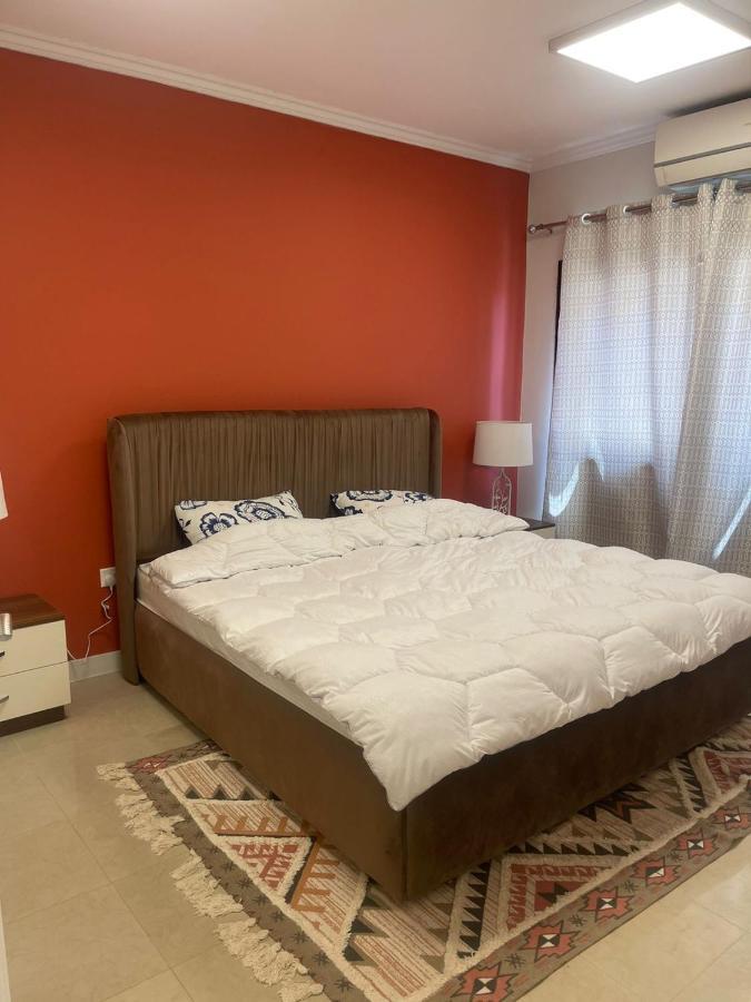 Smz Hotel Apartment Dubai Exteriör bild